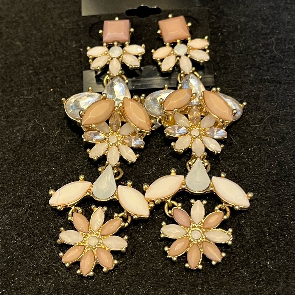H&M Pink Blush Chandelier Statement Earrings - Picture 11 of 11